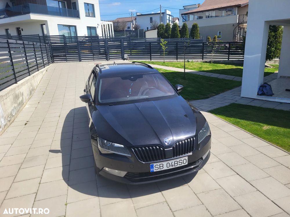 Skoda Superb 2.0 TDI DSG 4X4 Sportline - 3