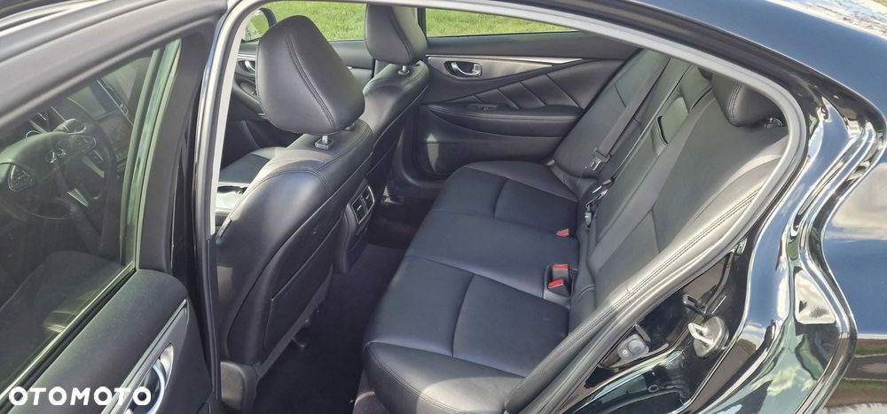 Infiniti Q50 - 10