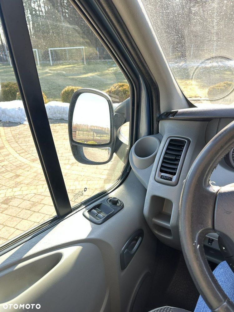 Opel Vivaro - 26