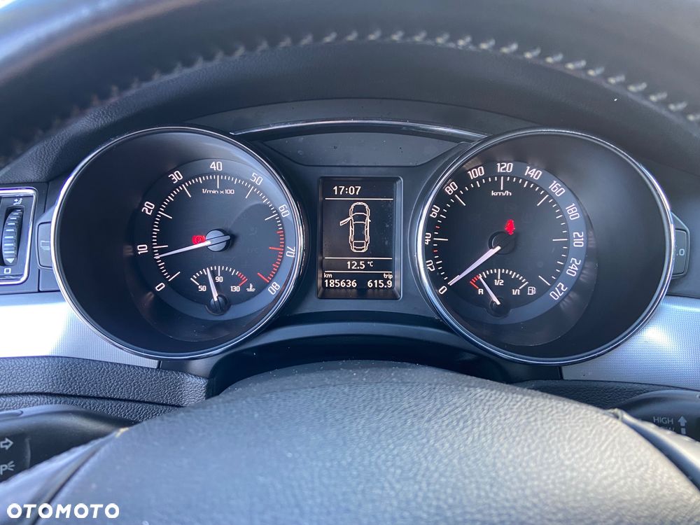 Skoda Superb 1.8 TSI 4x4 Comfort - 29