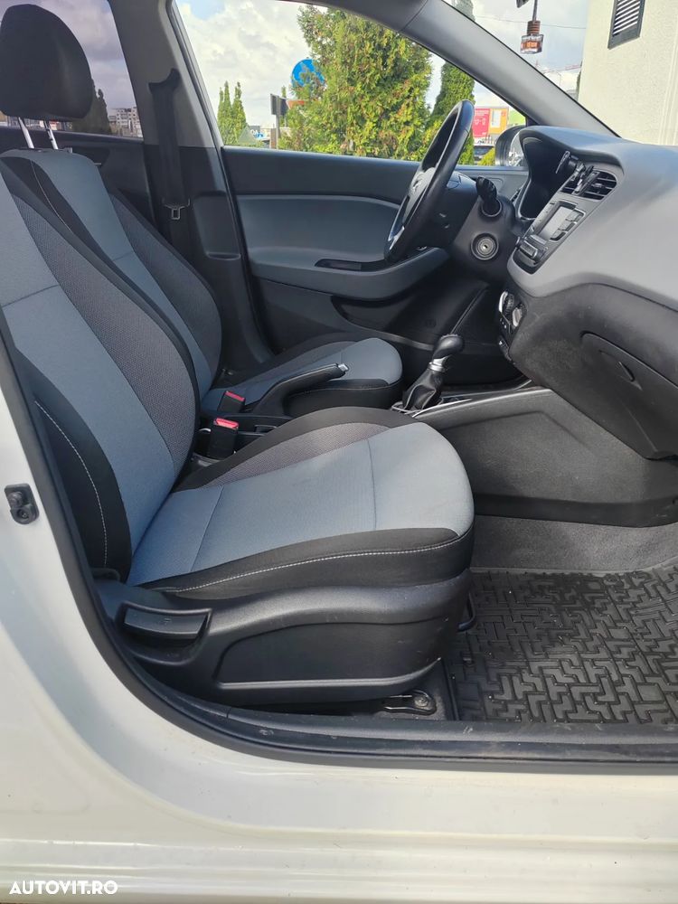 Hyundai i20 1.2 L 84CP 5DR Comfort - 9
