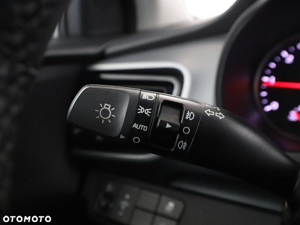 Kia Stonic 1.6 CRDi Vision - 33