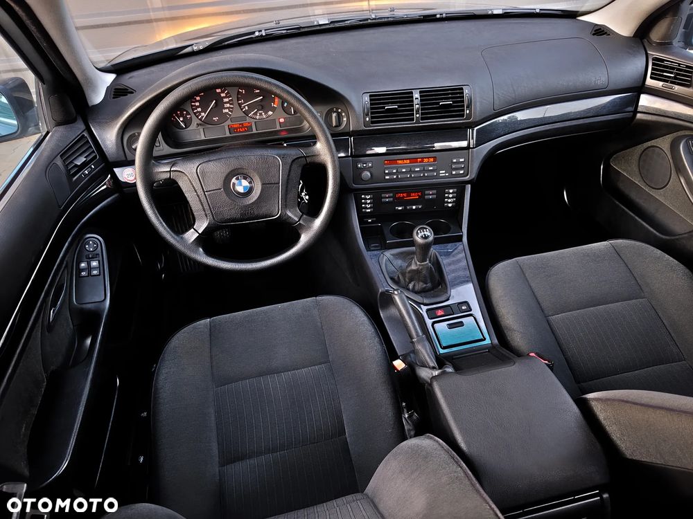 BMW Seria 5 - 22