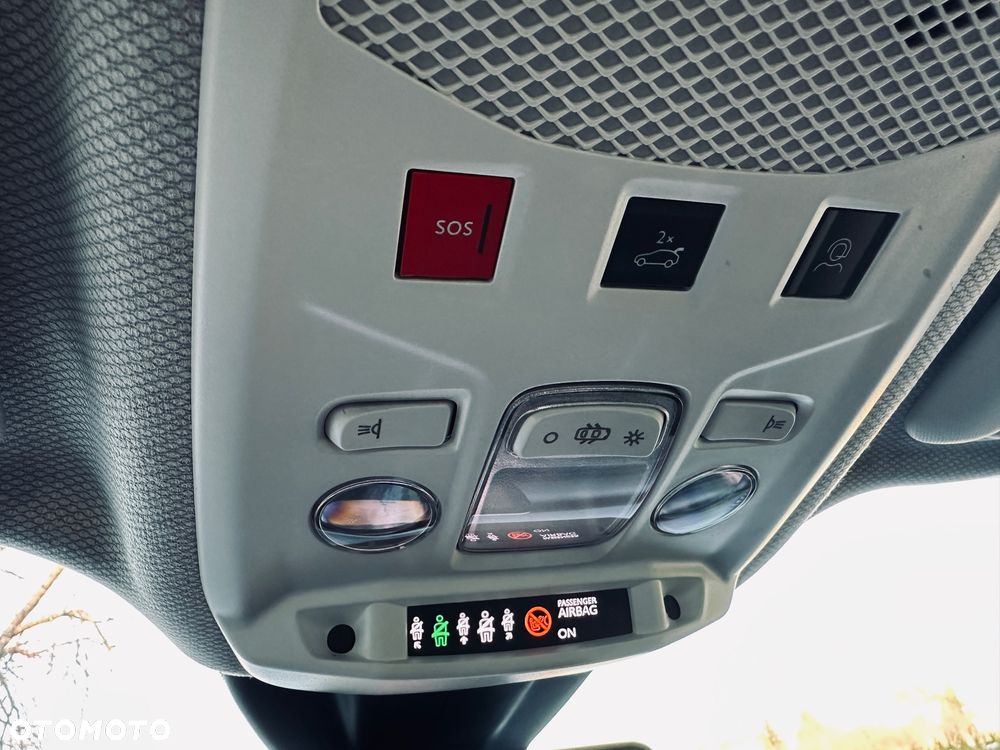 Jeep Avenger 1.2 GSE T3 Turbo-Benzin GDI Altitude - 40