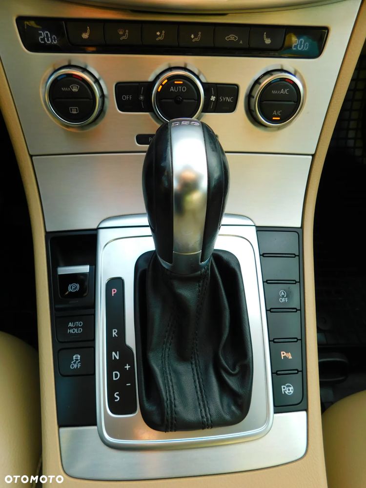 Volkswagen Passat 2.0 TDI Comfortline DSG - 20