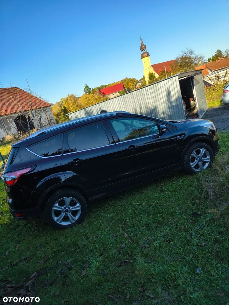Ford Kuga 1.5 EcoBoost 2x4 Titanium - 13