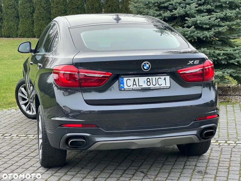 BMW X6 xDrive50i - 9