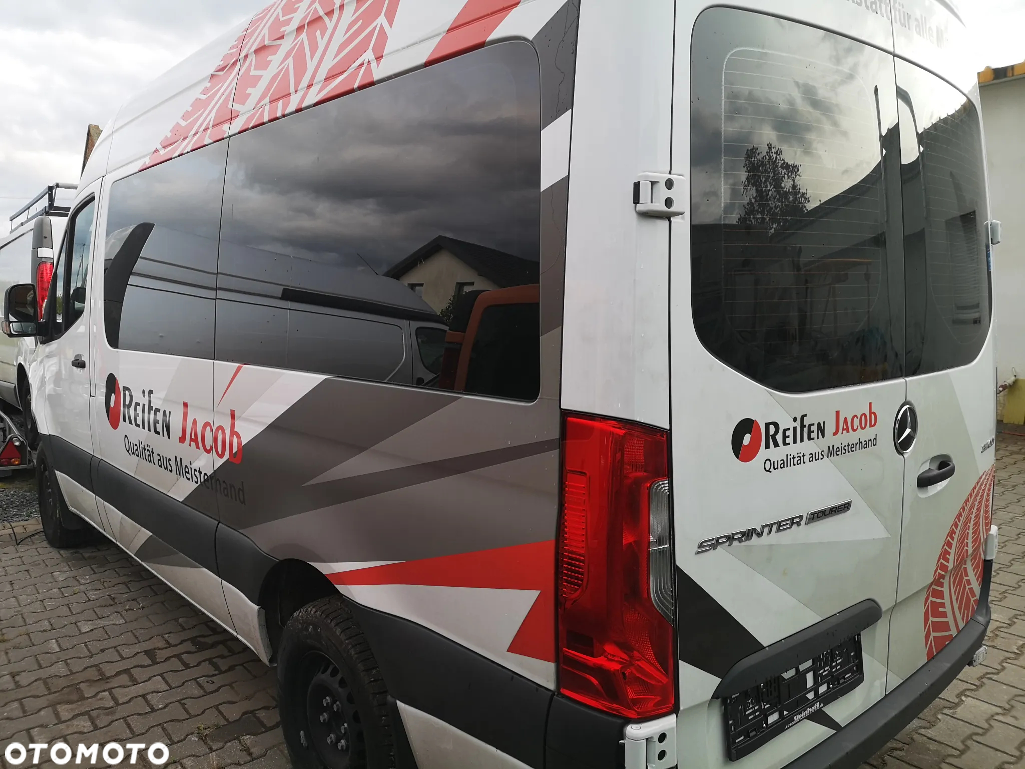 Mercedes-Benz Sprinter - 4