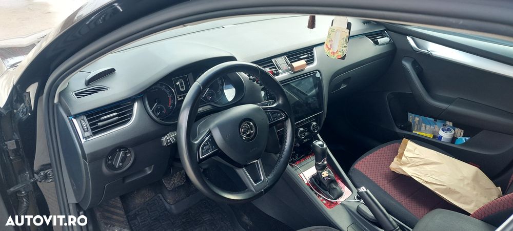Skoda Octavia 1.6 TDI DSG Style - 3