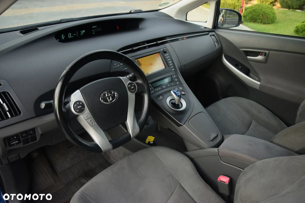 Toyota Prius (Hybrid) Comfort - 24