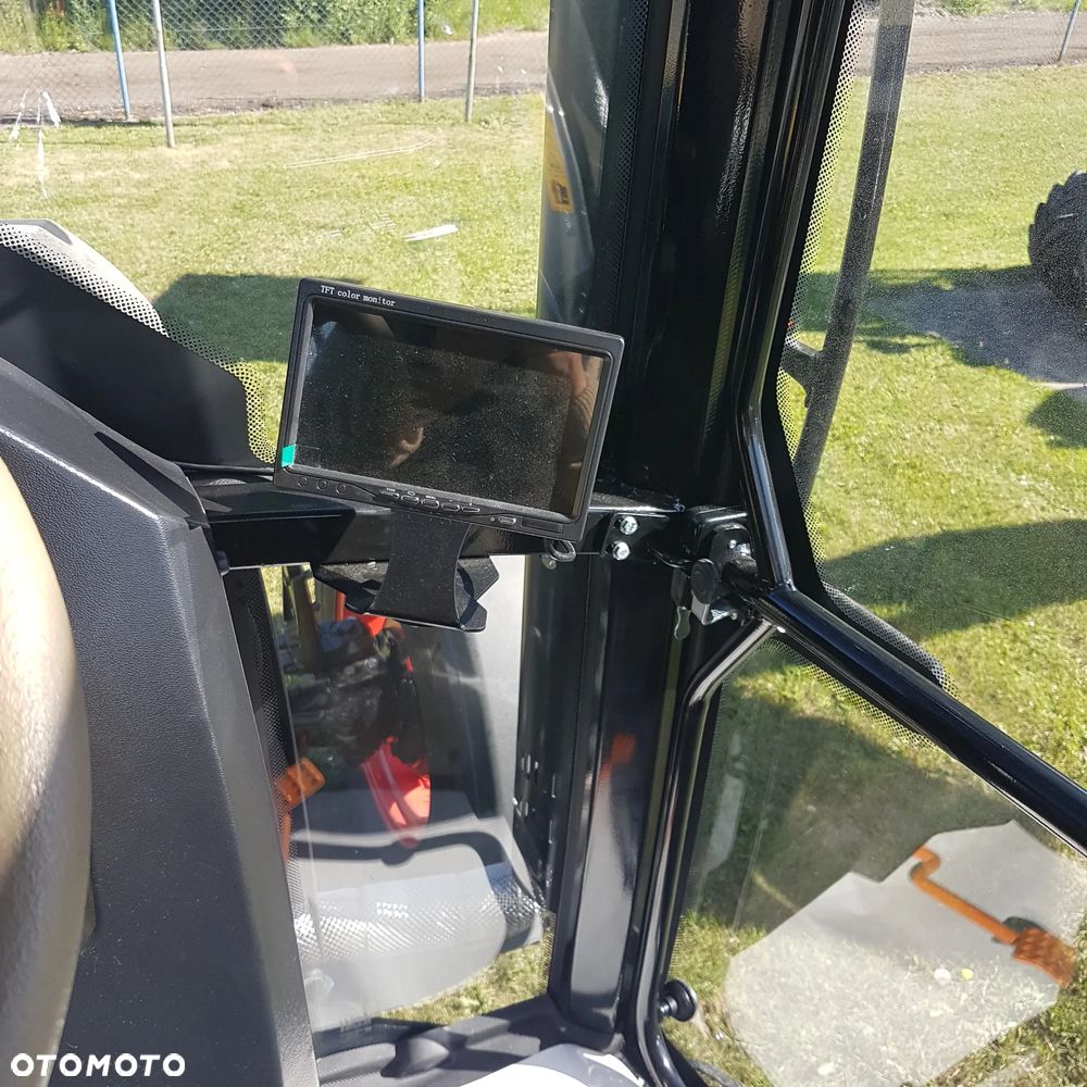 Farmtrac 9130 DT V - 17