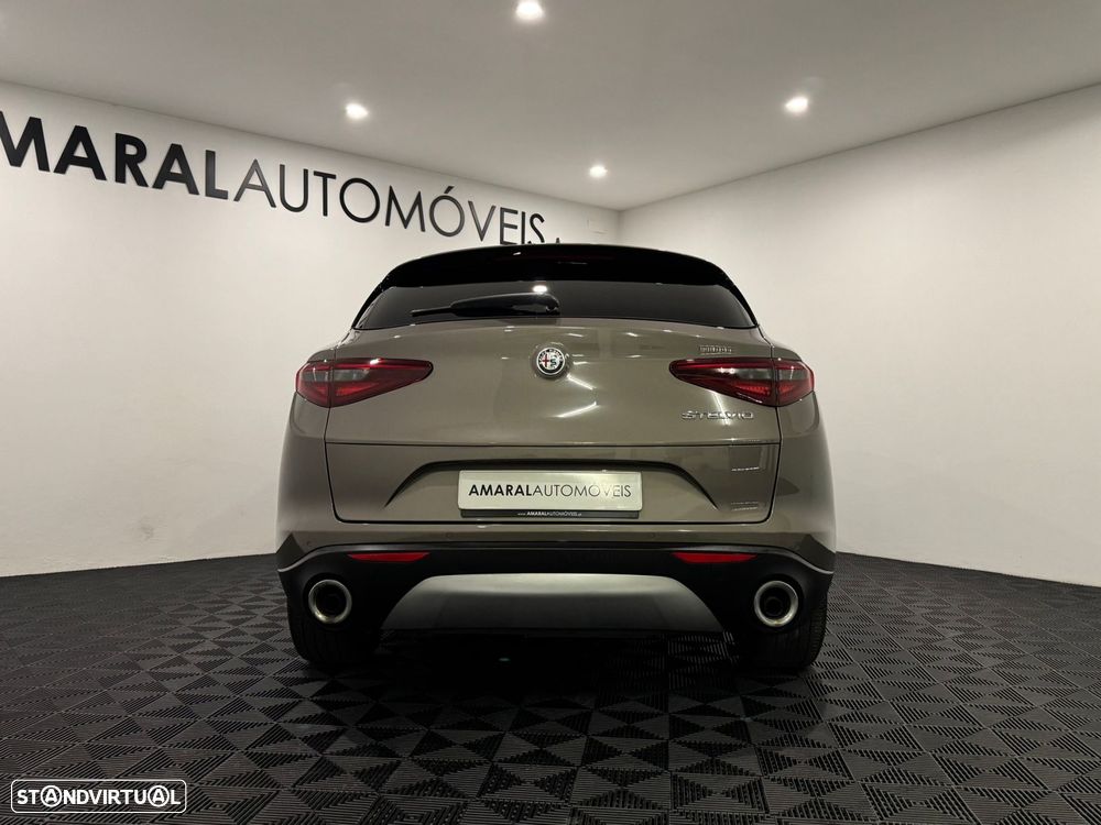 Alfa Romeo Stelvio 2.2 D Super AT8 - 5