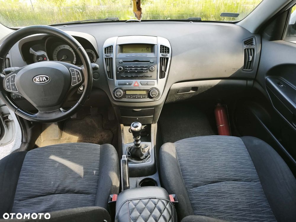 Kia Ceed - 7