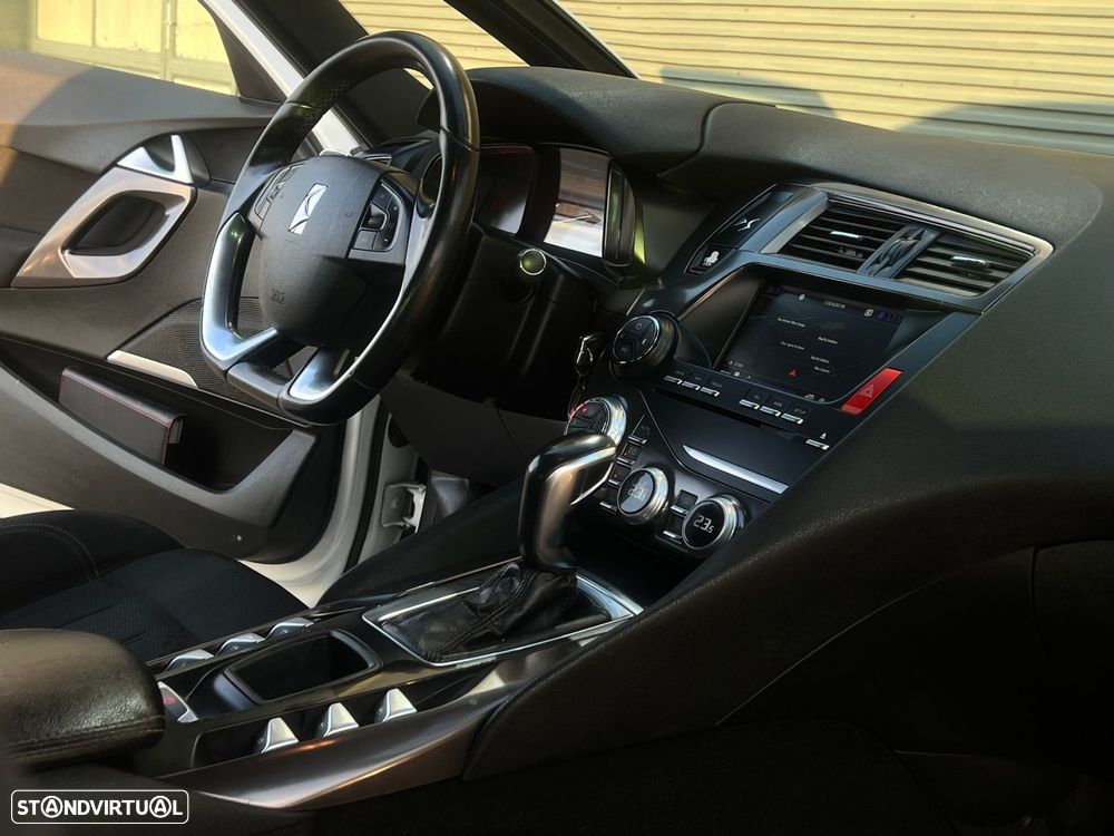 DS DS5 1.6 BlueHDi So Chic EAT6 - 16