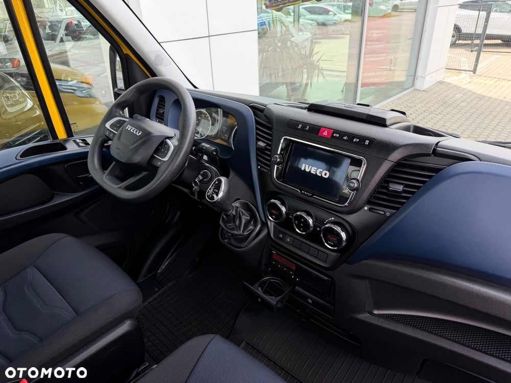 Iveco DAILY - 23