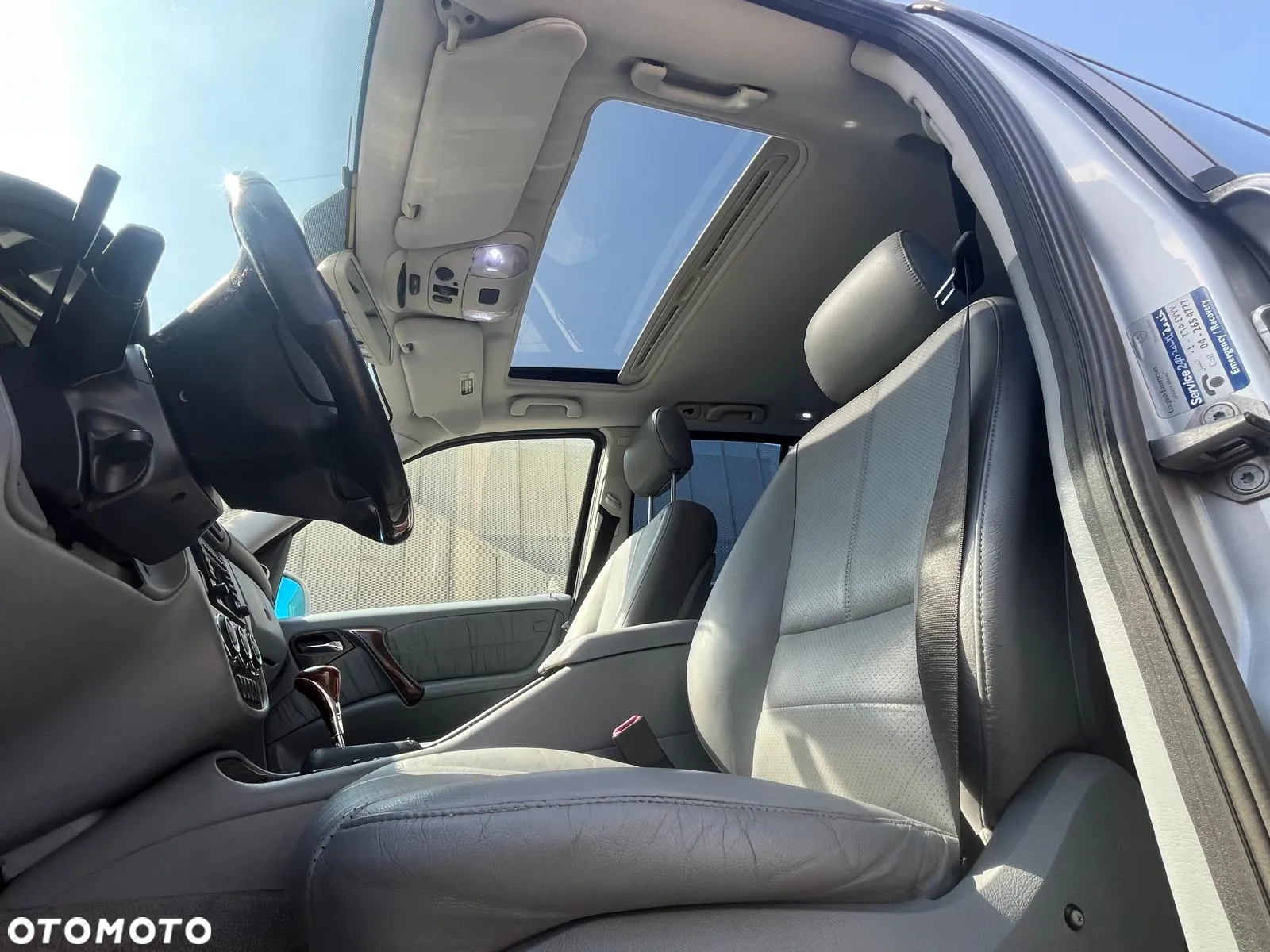 Mercedes-Benz ML - 16