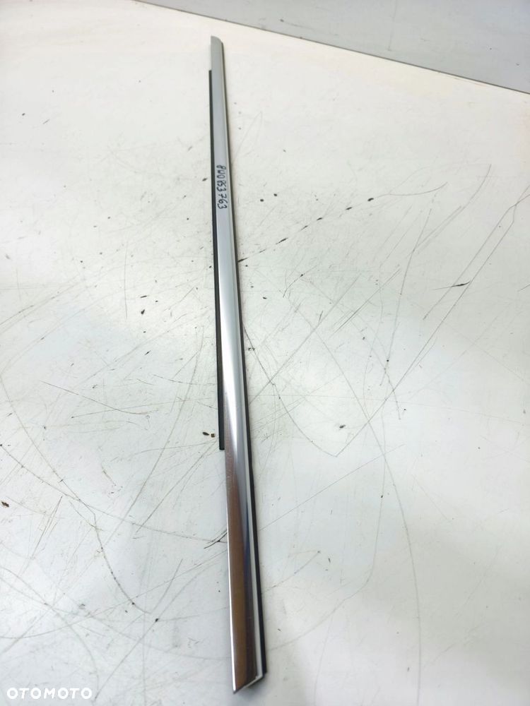 LISTWA ZGARNIAJĄCA SZYBĘ DRZWI LEWY TYŁ CHROM AUDI A4 B9 8W0853763 - 3