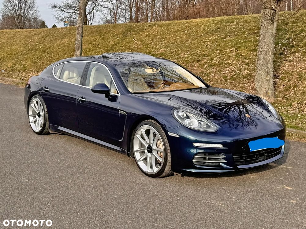 Porsche Panamera - 16