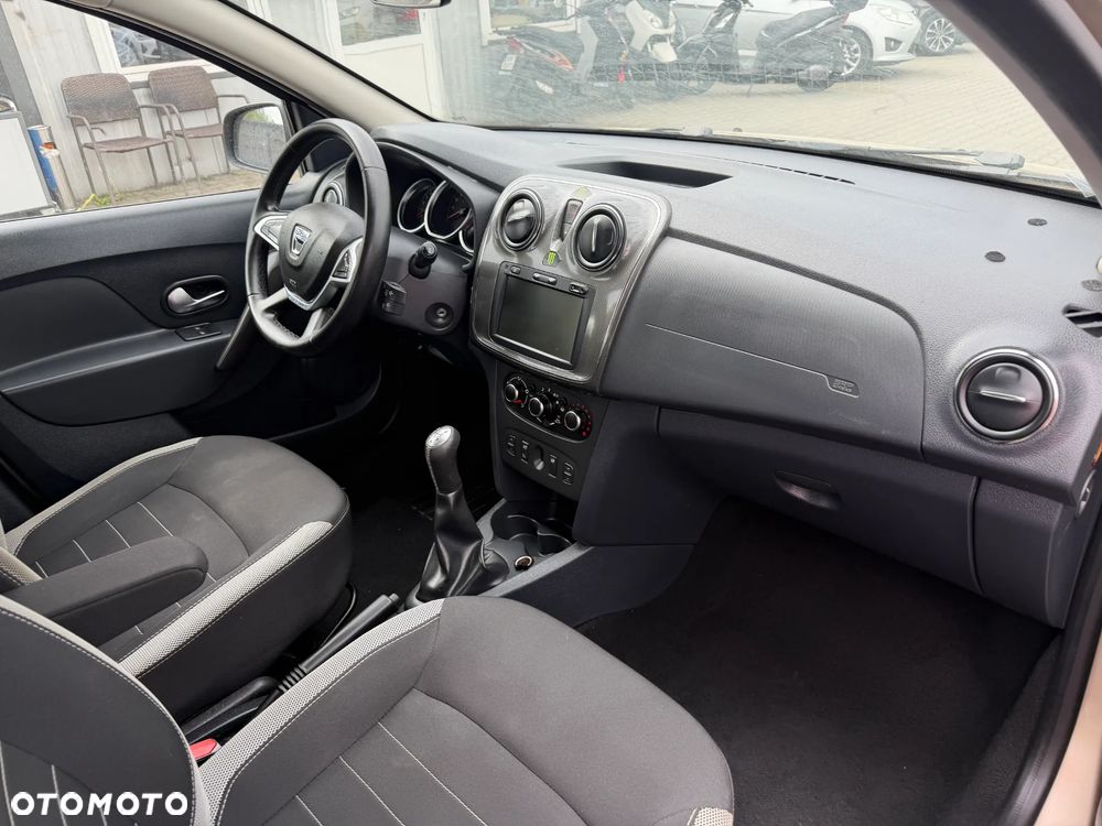 Dacia Sandero Stepway 0.9 TCe Laureate S&S - 10