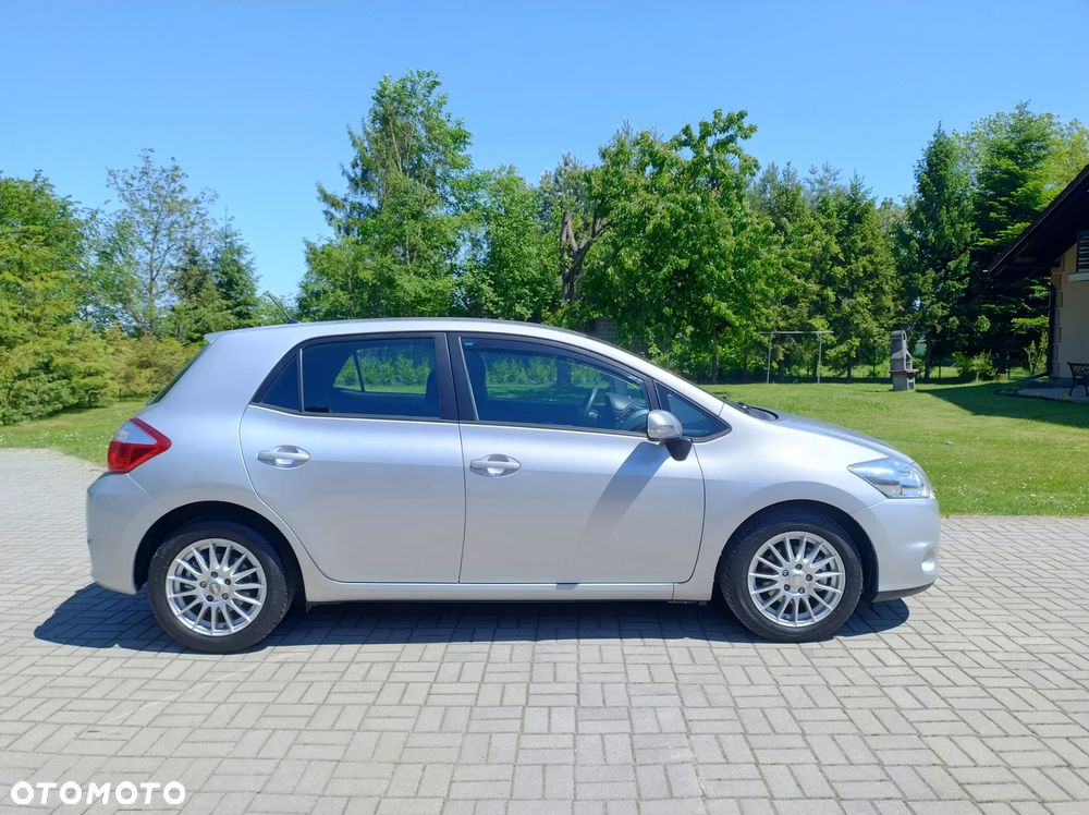 Toyota Auris 1.33 VVT-i - 4