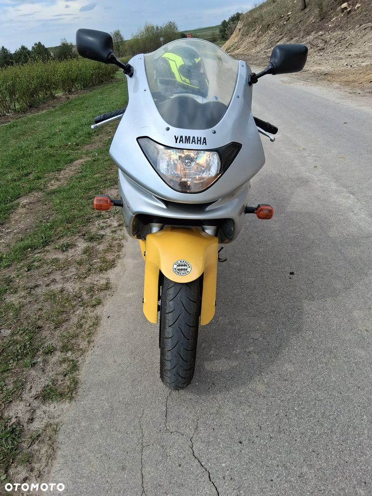 Yamaha YZF - 3