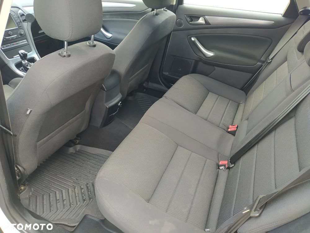 Ford Mondeo 2.0 TDCi Titanium - 9