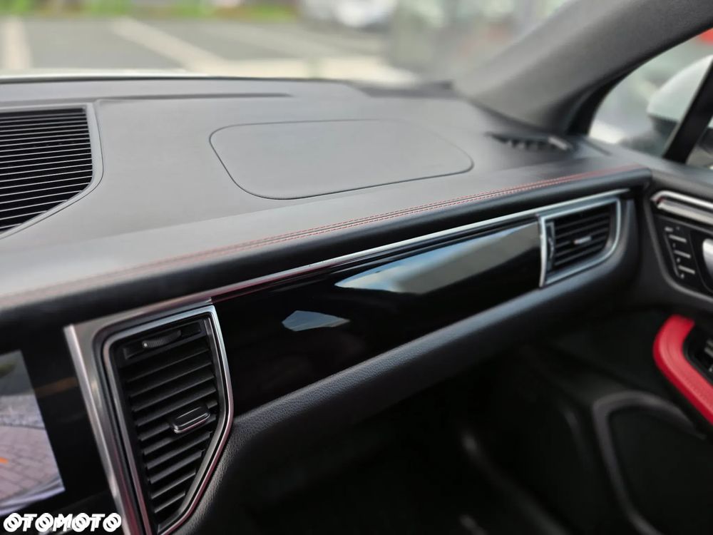 Porsche Macan - 27