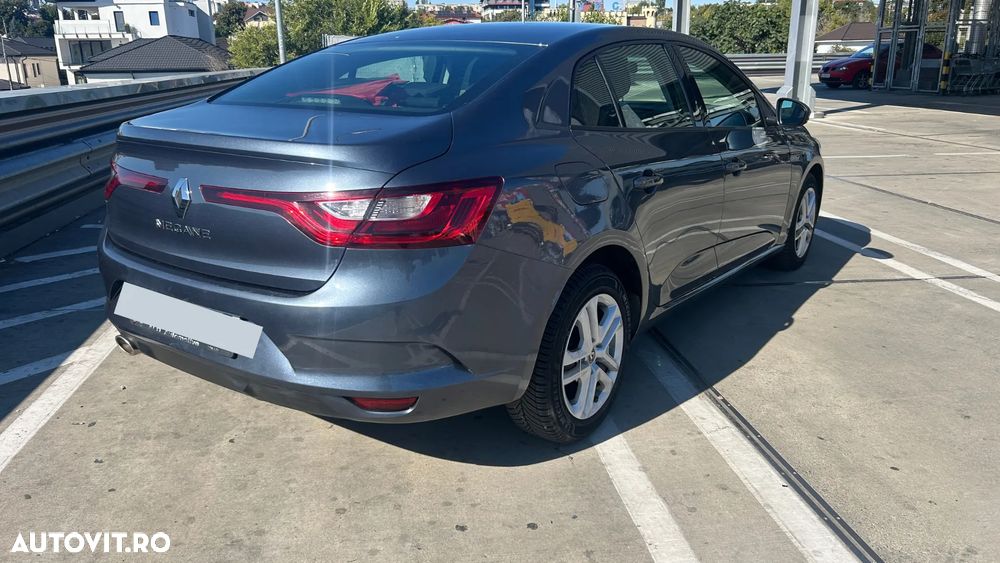 Renault Megane TCE GPF Zen - 8
