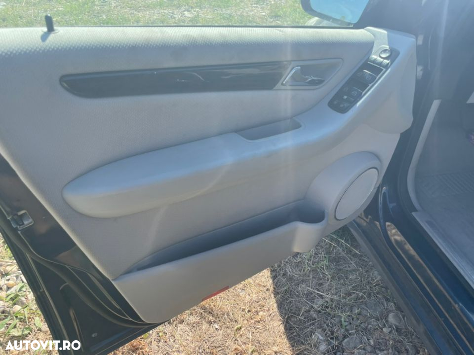 FARA GRILA STERGATOARE mercedes  A class elegance w169 2005 1.5 benzină 1498cmc 70kw cutie automata hidramată  cod Motor :266.920 capota bara fata far aripa geam geamuri Haion lunetă jante roti stop kit airbag - 15