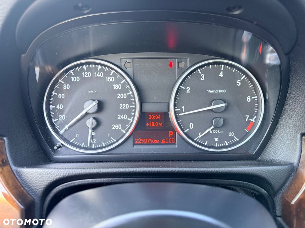 BMW Seria 3 320i Edition Exclusive - 23