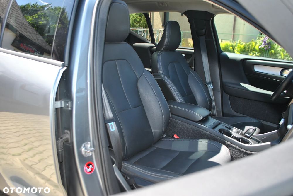 Volvo XC 40 B5 B AWD Geartronic Inscription - 12