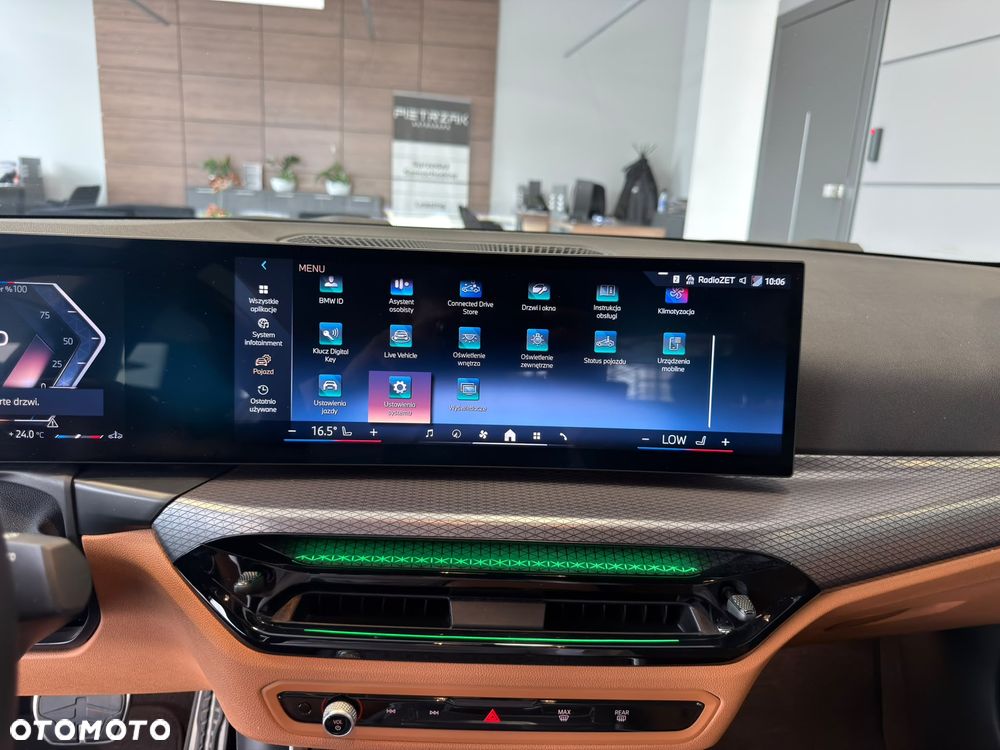 BMW Seria 3 318i M Sport - 24