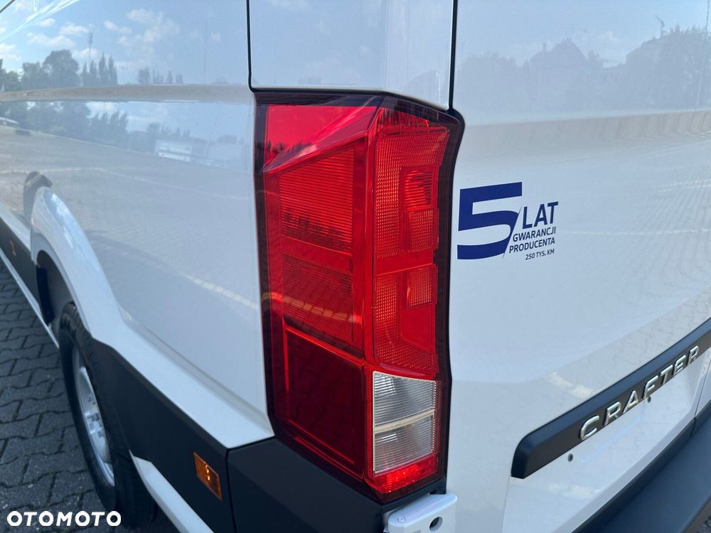 Volkswagen Crafter 35 2.0 TDI L4H3 4490 177KM AUTOMAT - 26