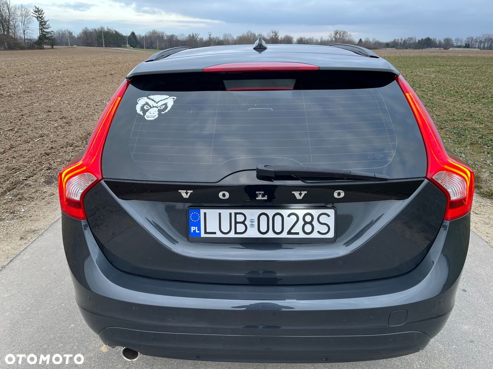 Volvo V60 D3 Drive-E Dynamic Edition (Momentum) - 10