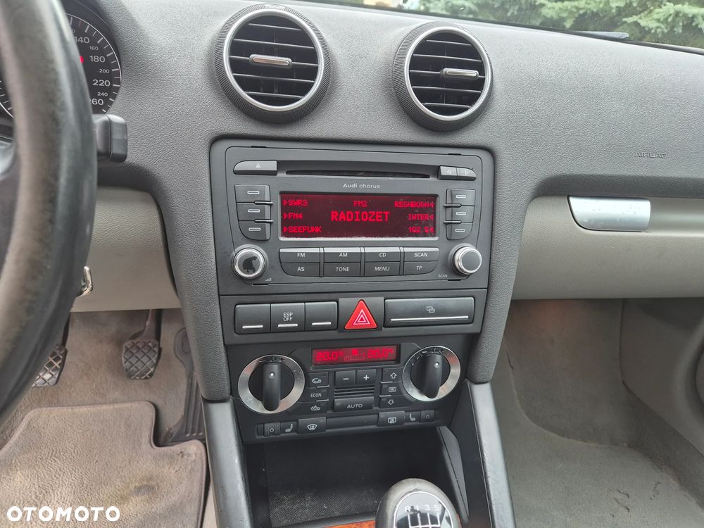 Audi A3 3-drzwiowe 1.6 Attraction - 17