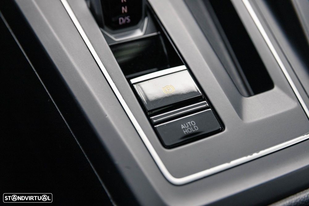 VW Golf 2.0 TSI GTI DSG - 33