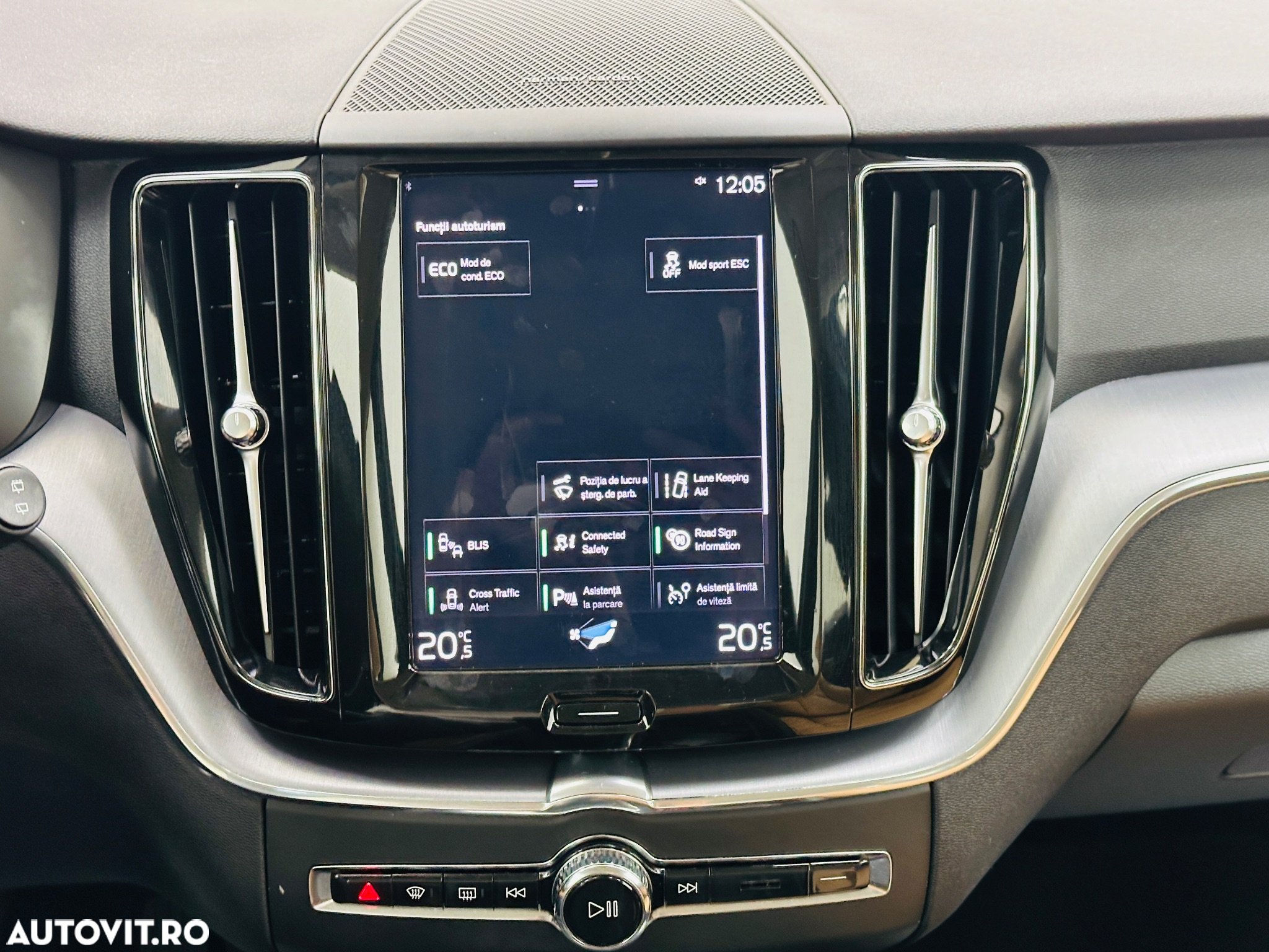 Volvo XC 60 - 29