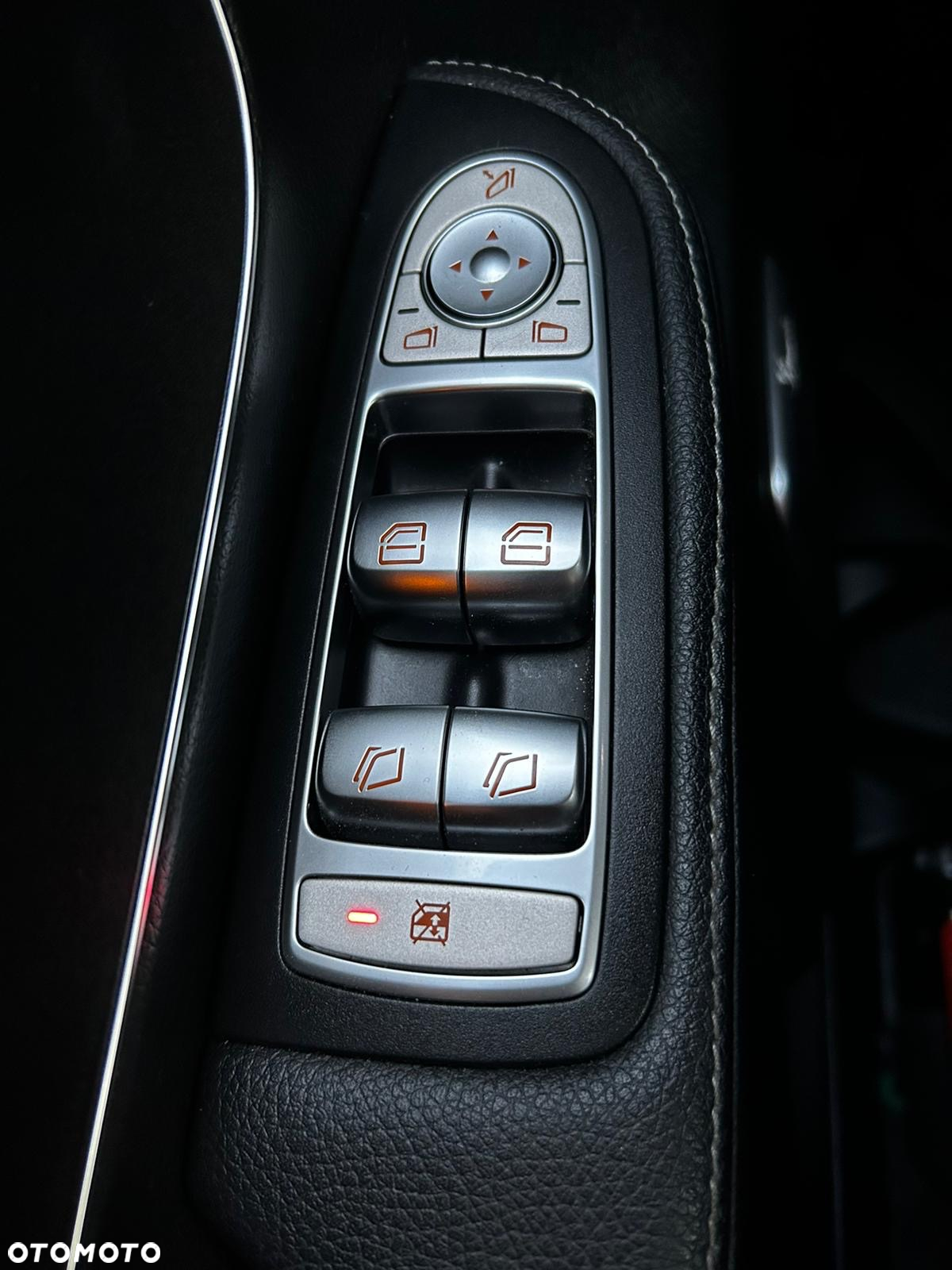 Mercedes-Benz Klasa V 300 d Avantgarde 9G-Tronic (d³ugi) - 2