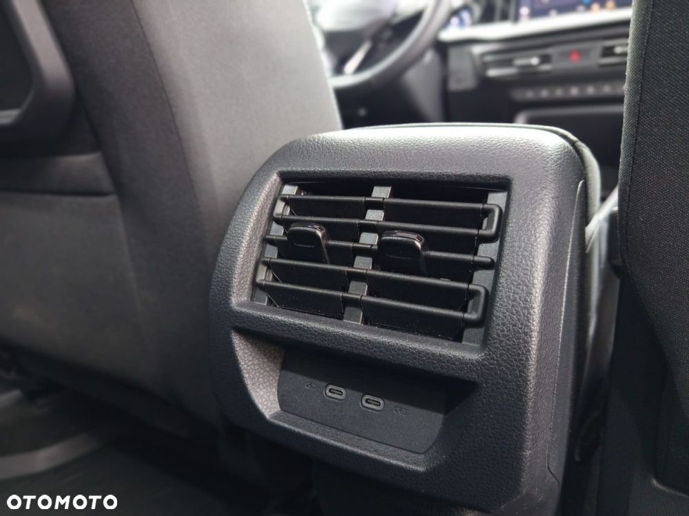 Ford Tourneo Connect Grand - 24