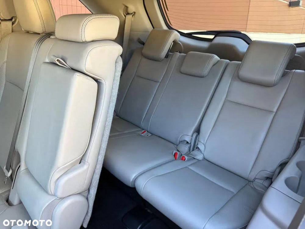 Toyota Highlander - 16