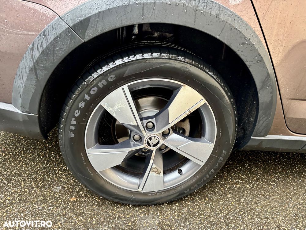 Skoda Octavia Combi Diesel 2.0 TDI 4X4 DSG Scout - 14