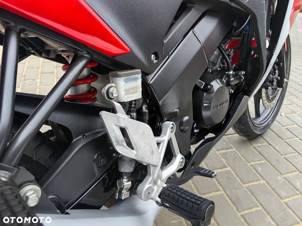 Honda CBR - 15
