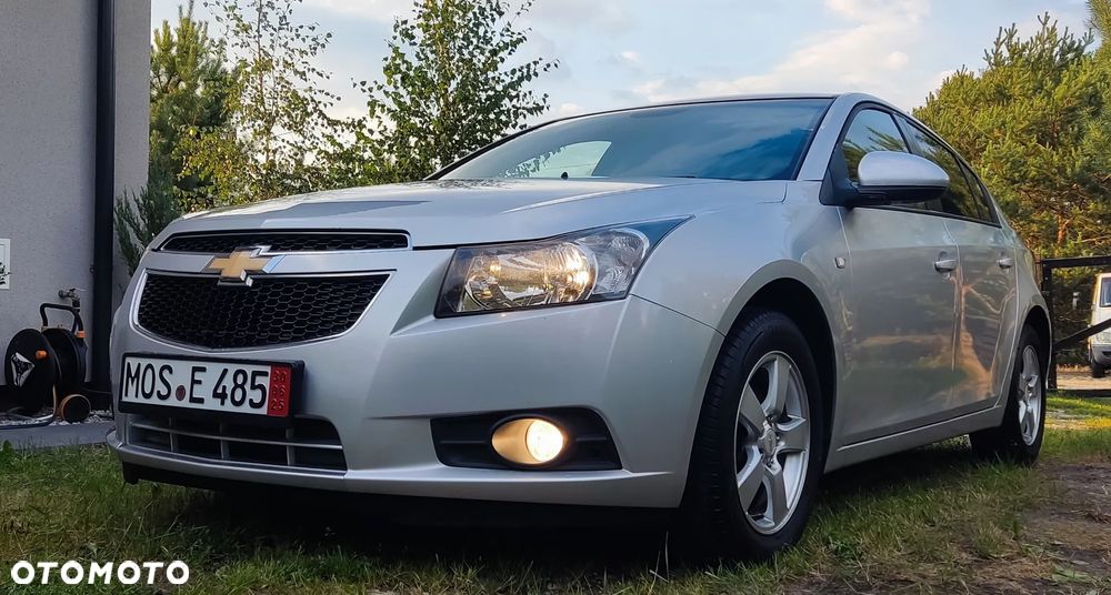 Chevrolet Cruze - 12