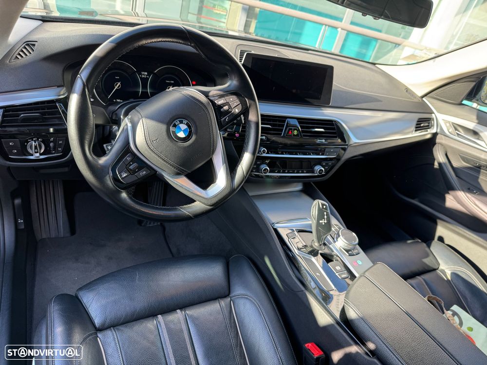 BMW 520 d xDrive Line Luxury Auto - 11