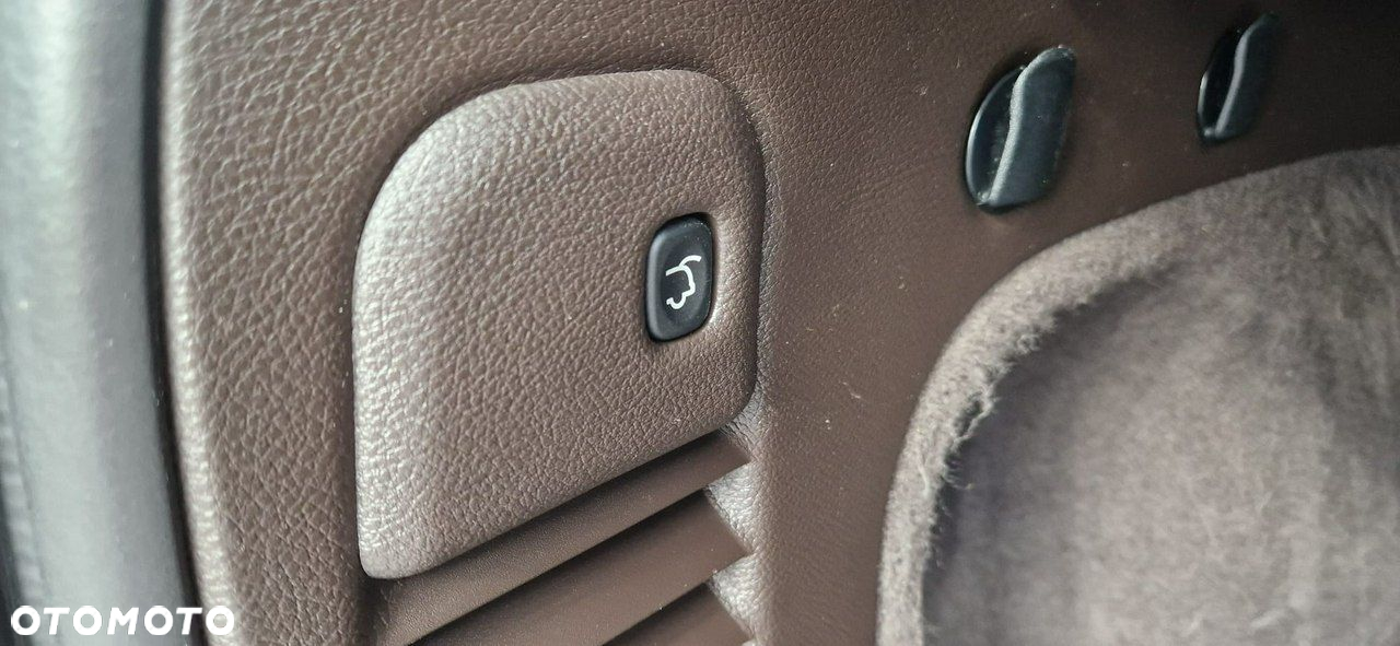 Jeep Grand Cherokee - 39