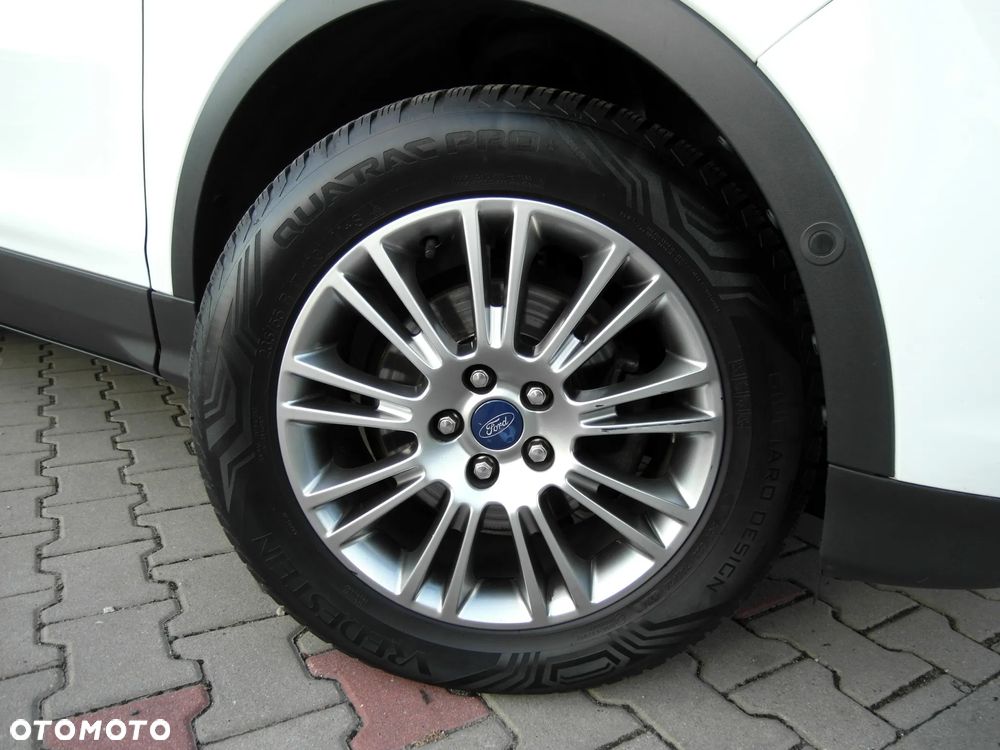 Ford Kuga - 36