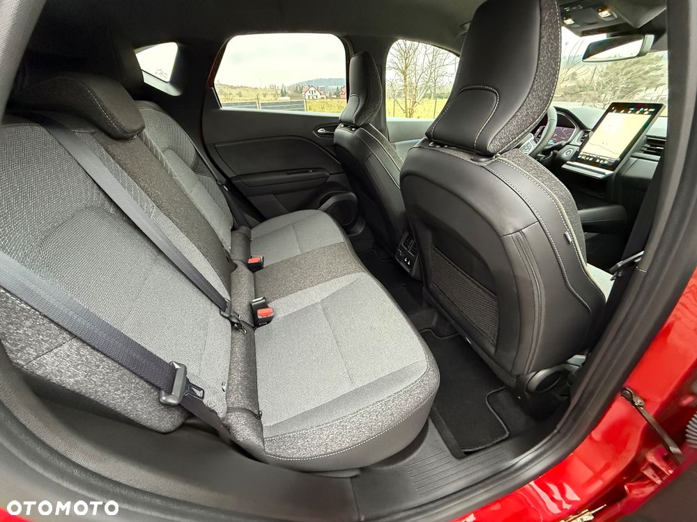 Renault Captur TCe Mild Hybrid 160 EDC TECHNO - 28