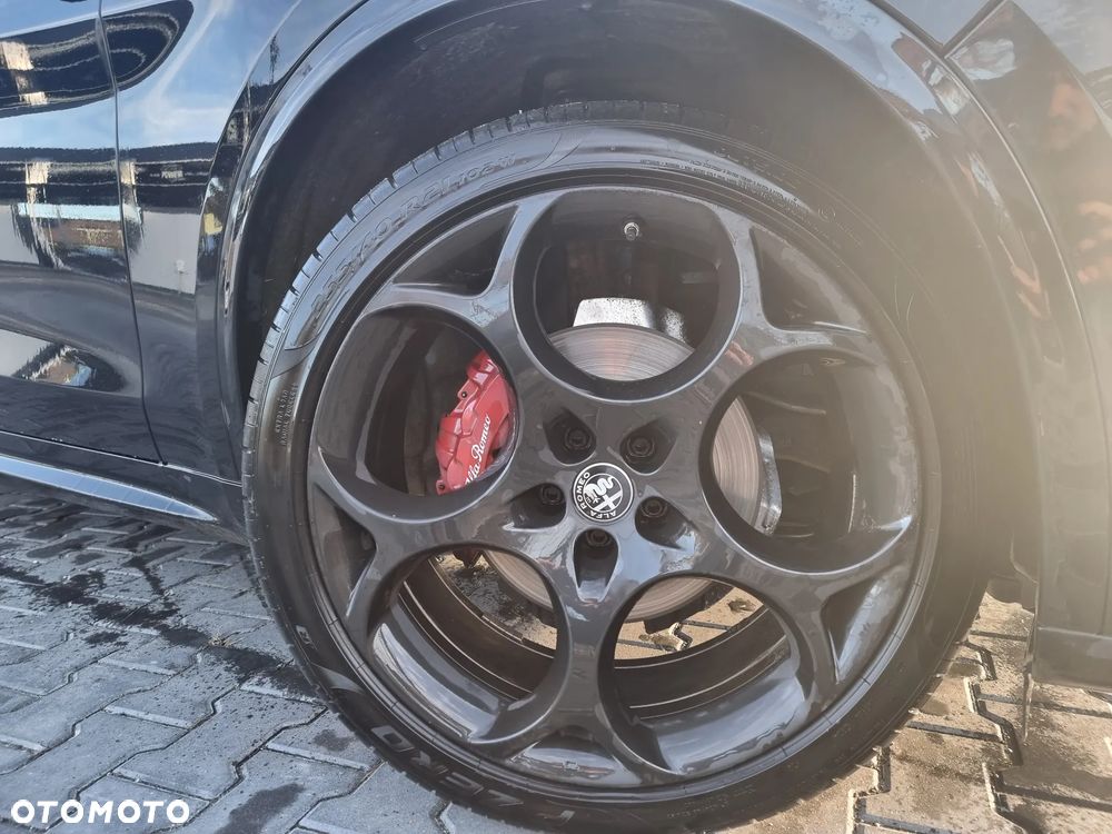 Alfa Romeo Stelvio 2.0 Turbo Competizione Q4 - 16