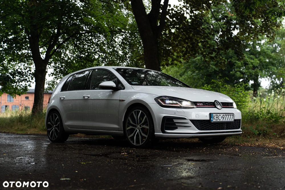 Volkswagen Golf - 3