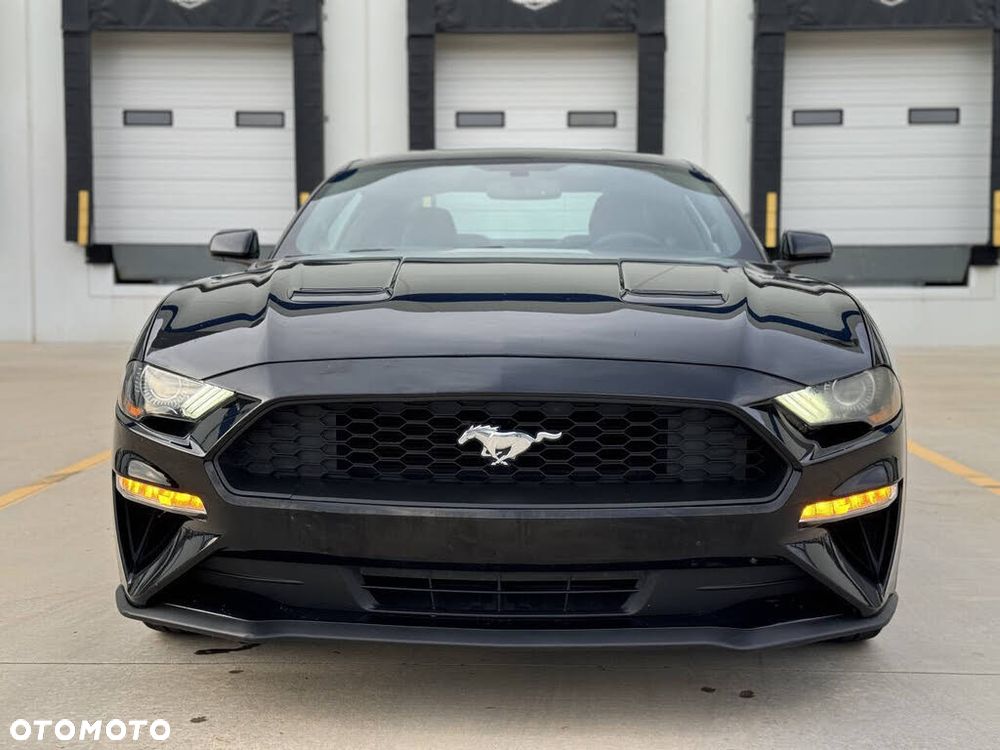Ford Mustang - 6